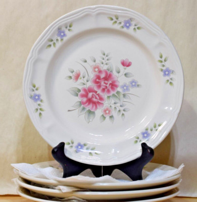 Elegant Touch 7.5in. Salad Plate Fine China - Set of 4