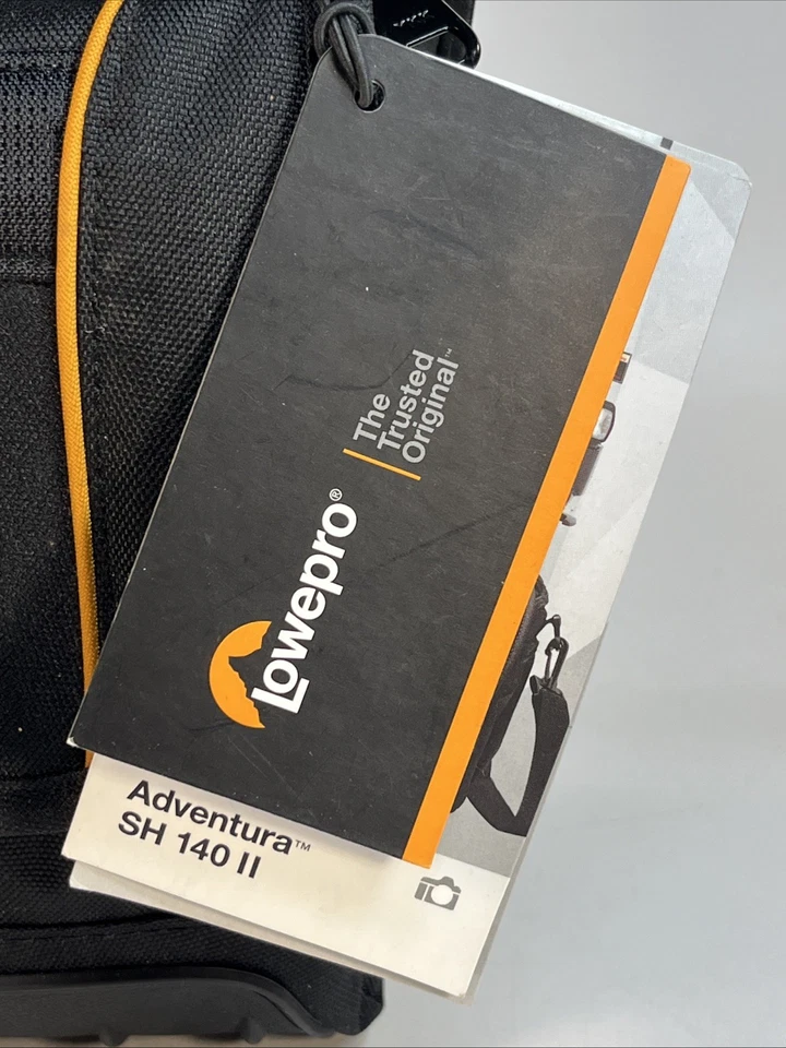 Lowepro Adventura SH 140 II Camera Shoulder Bag Black Padded Compartment NEW - Image 2 of 4