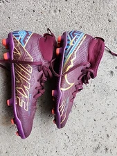 Nike Boys Size 4Y Mercurial Kylian Mbappe Soccer Cleats in Maroon