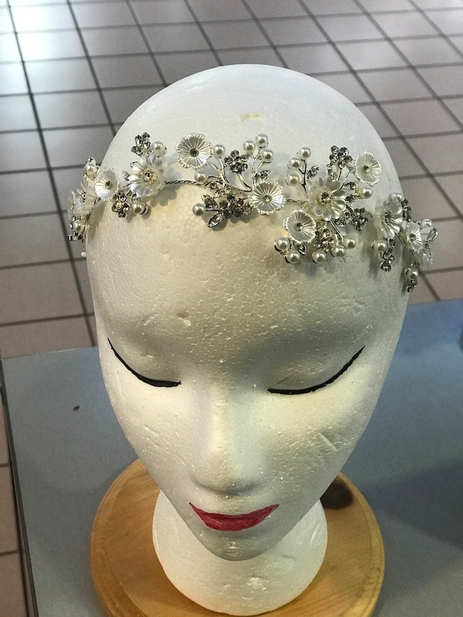 Nwt Bridal Silver, White and Pearl Flowers Hair Clip  display picture 1