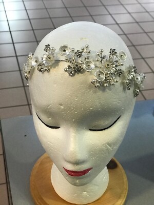 Nwt Bridal Silver, White and Pearl Flowers Hair Clip  display picture 2