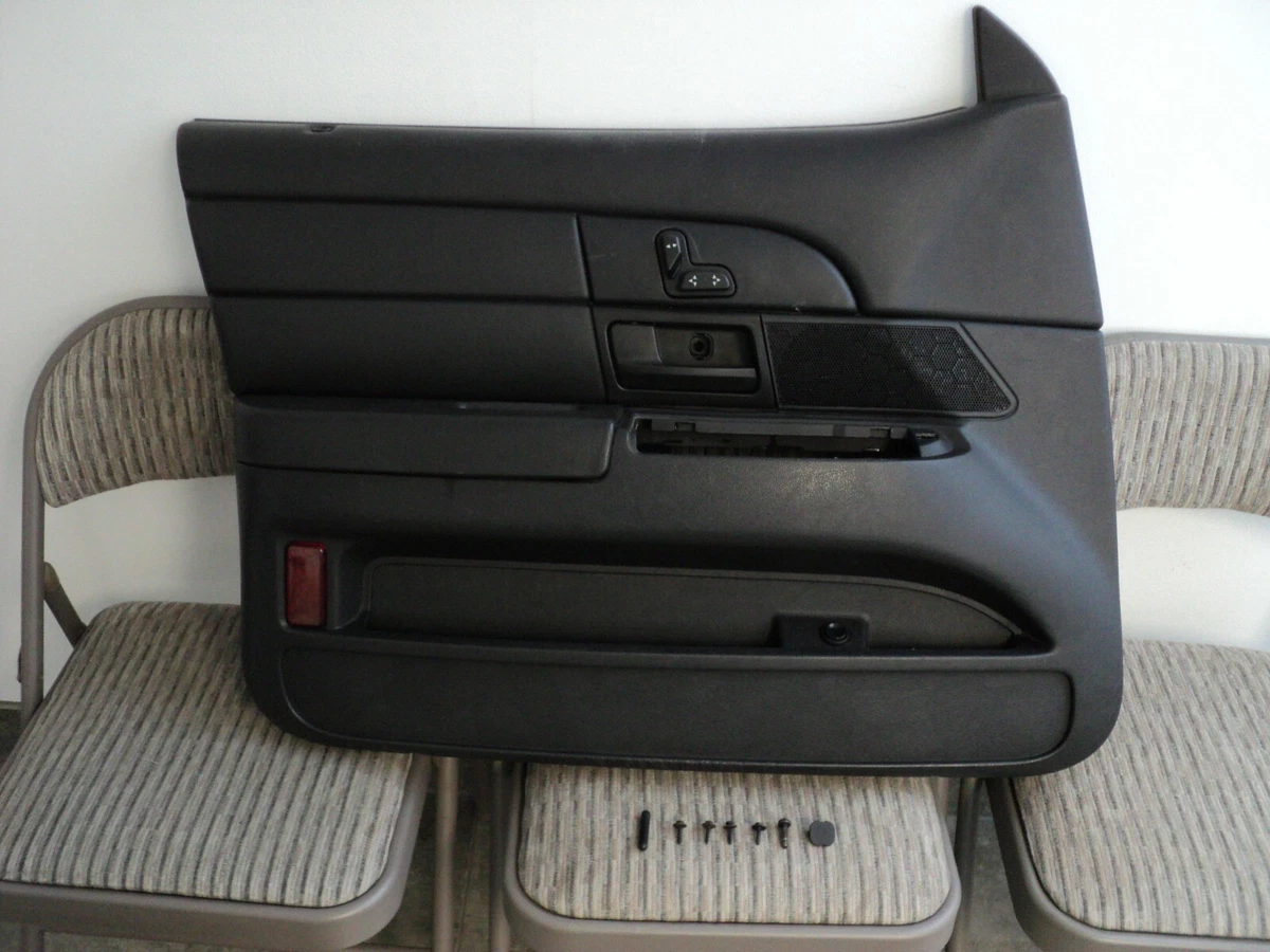 Crown victoria interior door panel deals