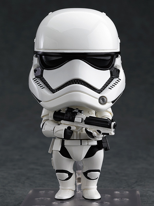 KYLO RENと FIRST ORDER STORMTROOPER Hot Toys unveils their first figures from Star Wars The