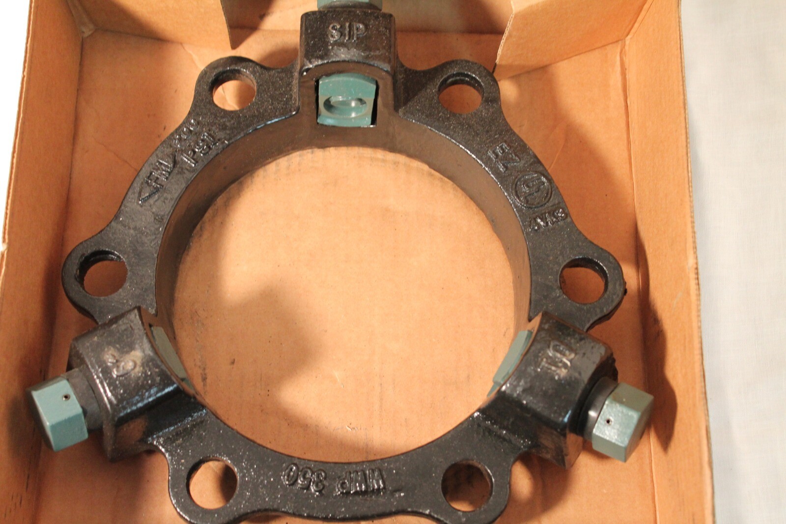 SIP Industries 6" EZ GRIP Wedge Action Restraint Gland for Ductile Pipe