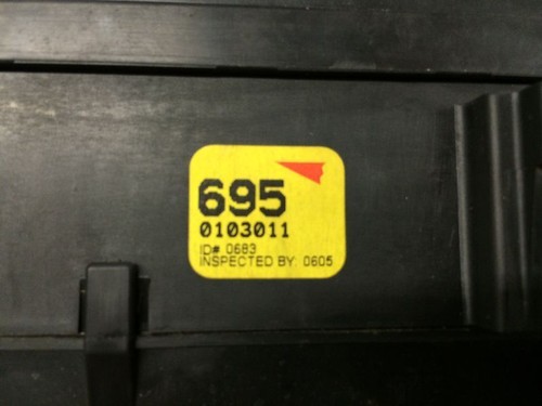 02 JAGUAR S TYPE 3.0L FUSE BOX IN TRUNK NEXT TO BATTERY 87362 - Bild 3 von 12