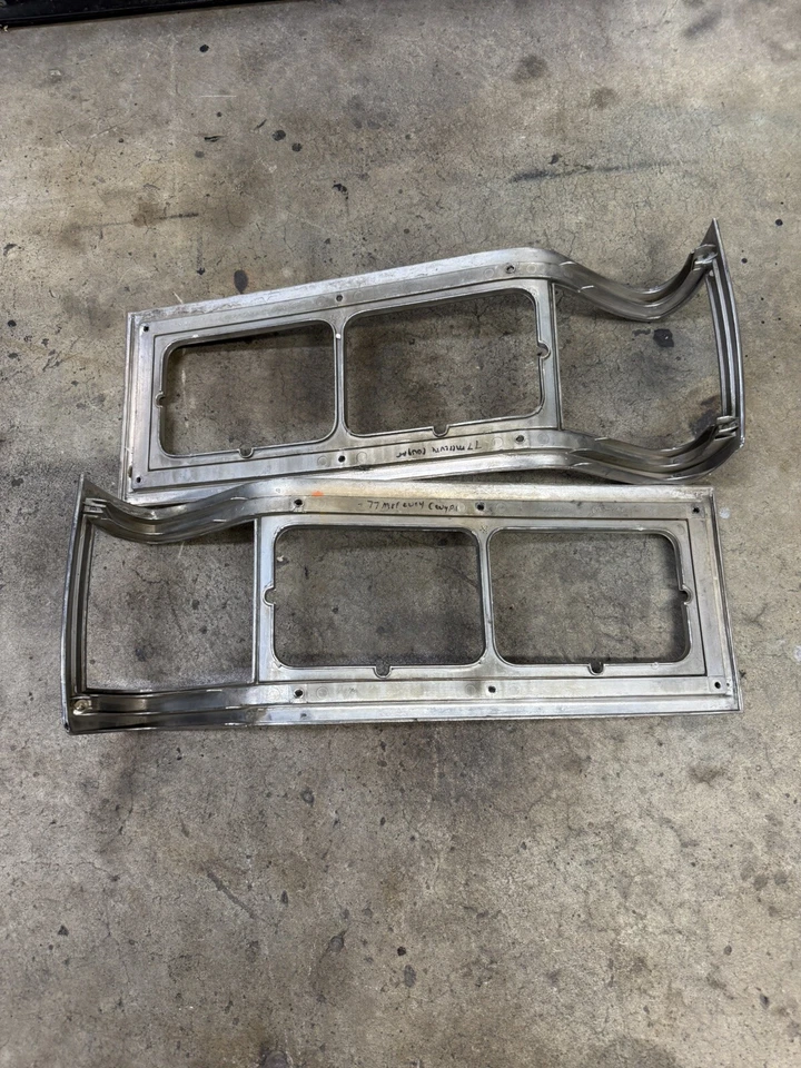 Par de bisel de faros Mercury Cougar 1977-1979 izquierda y derecha Foto 2 de 4