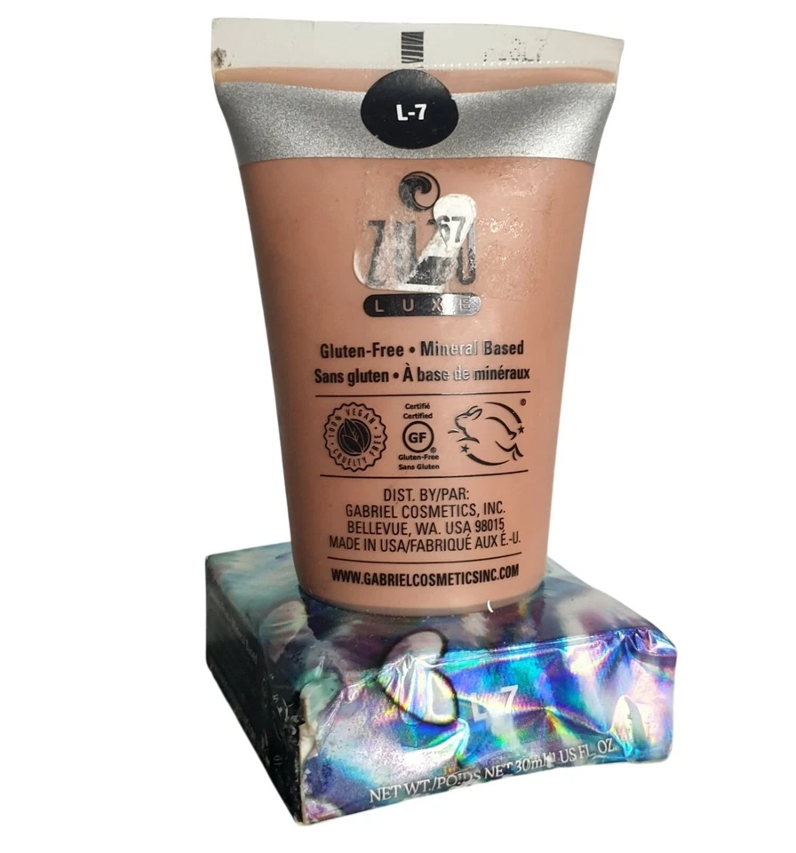 Zuzu Luxe Liquid Foundation L-7 Shade Gluten-Free Mineral Based - Image 4 of 4