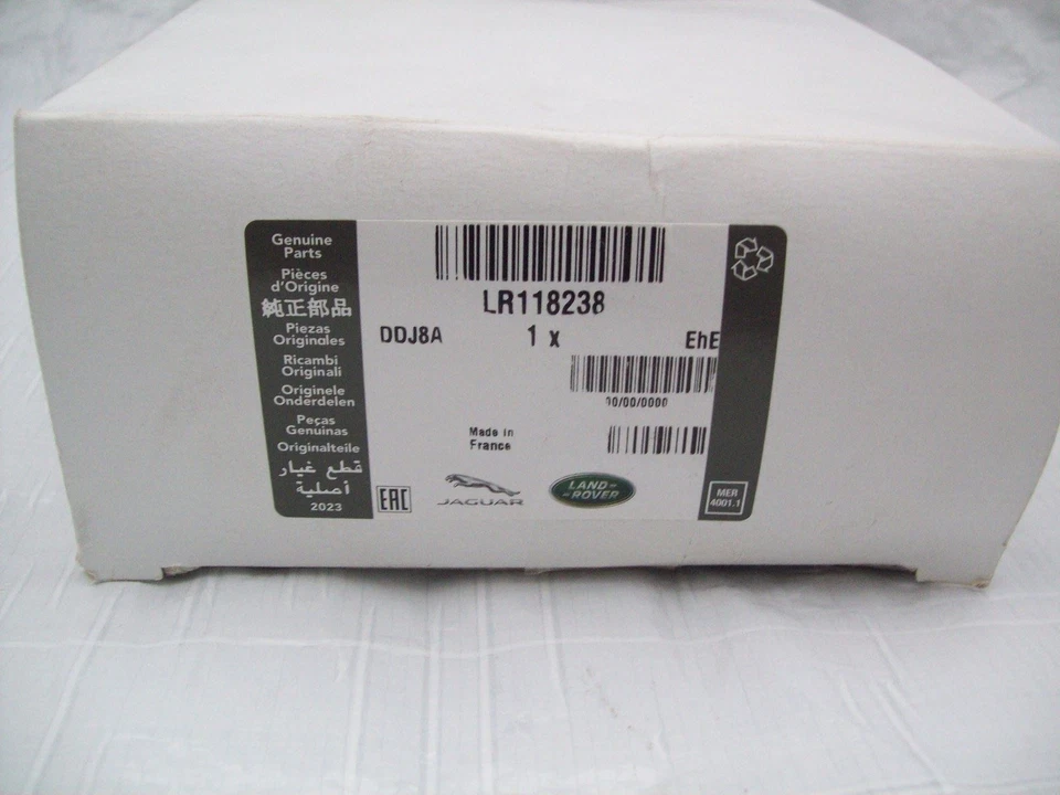 Range Rover Evoque L551 Pedestrian Impact Sensor Front LR118238 2019-2023 - Image 4 of 4