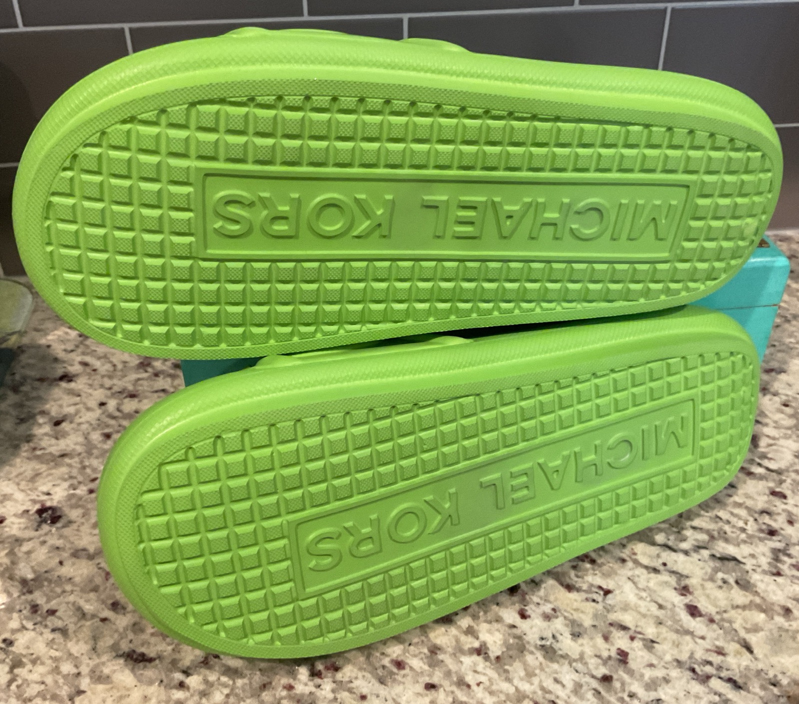 APL MICHAEL KORS sandalo donna taglia 7 M splash scuba slide SANTORINI PEAR MSRP $85 NUOVO