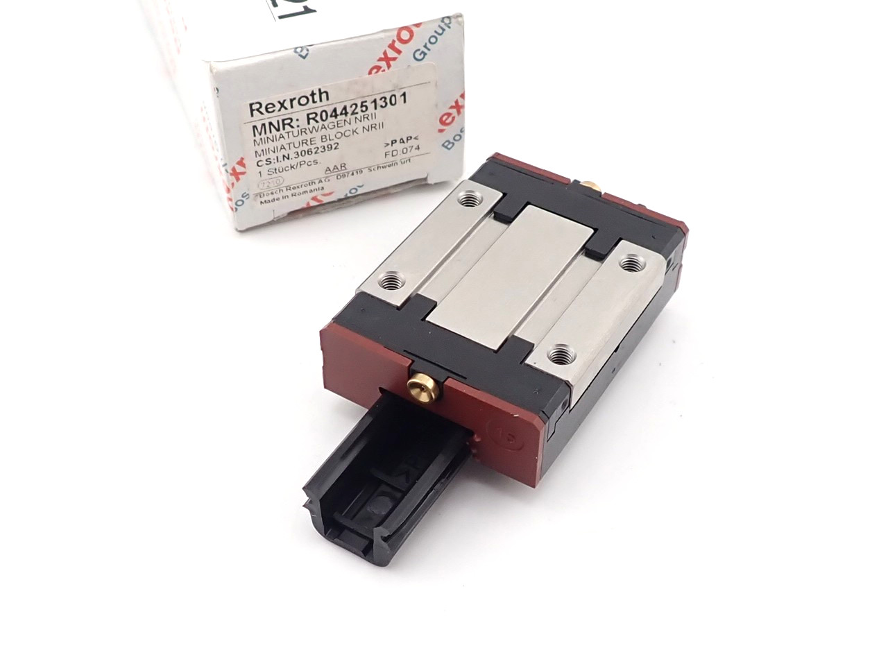 Bosch Rexroth R044251301 Miniature Ball Runner Block SNS, size 15, Resist NRII