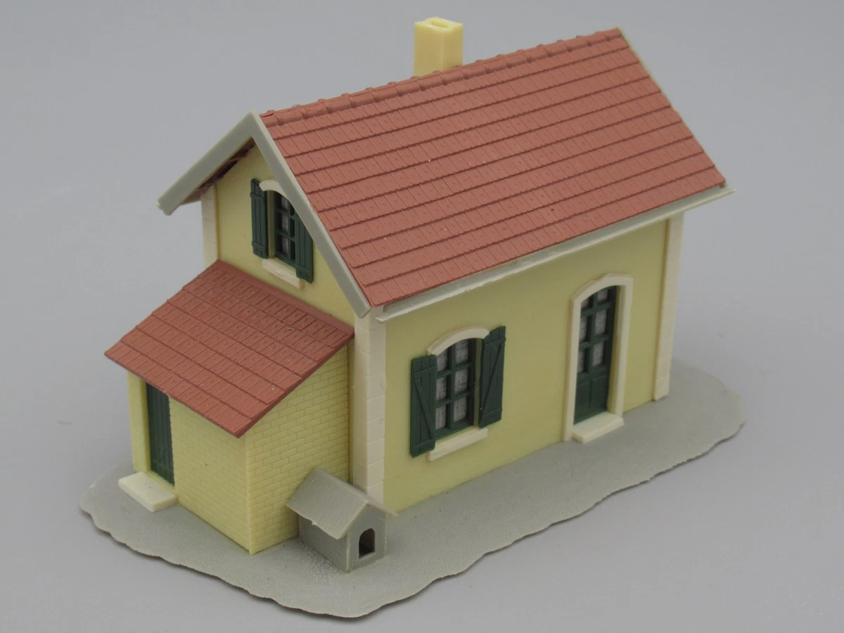 Décor Maquette Maison En Bois Pour Réseau De Train - Avec Multiples Fenêtres Et Volets, Occasion
