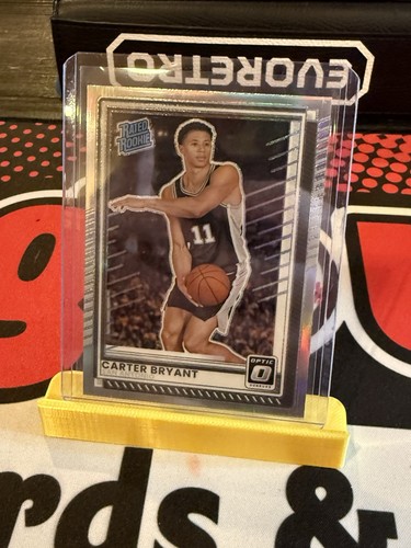 Carter Bryant [Holo Optic Autograph] #8 2025 Panini Donruss card