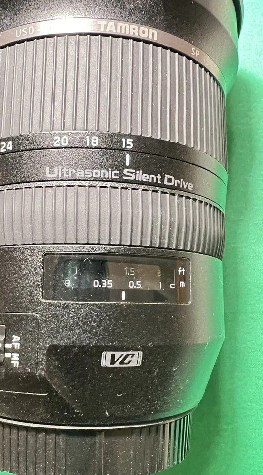 Lente Tamron SP 15-30 mm f/2,8 Di VC para Canon hecha por Japón Foto 2 de 4