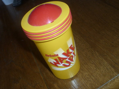 Schüttel    Shake    Becher  Milchshake       Mixbecher     BRINTA       WAKE UP
