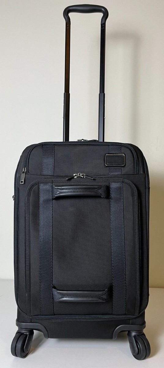 Tumi Merge – International Front Lid 4 Wheeled Carry-On Tumi Merge – International Front Lid 4 Wheeled Carry-On