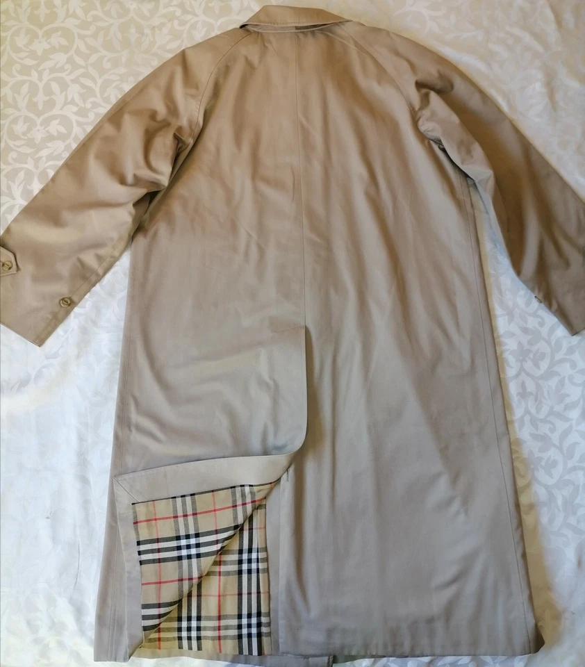 Gabardina Burberry London para hombre beige a cuadros Nova hecha en Inglaterra Foto 3 de 4