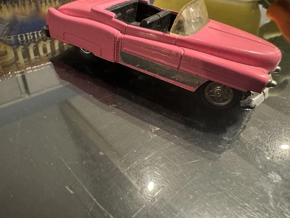 Juguete Corgi Tootsie Rosa Cadillac Corniche Convertible Hecho en Gran Bretaña Foto 2 de 4