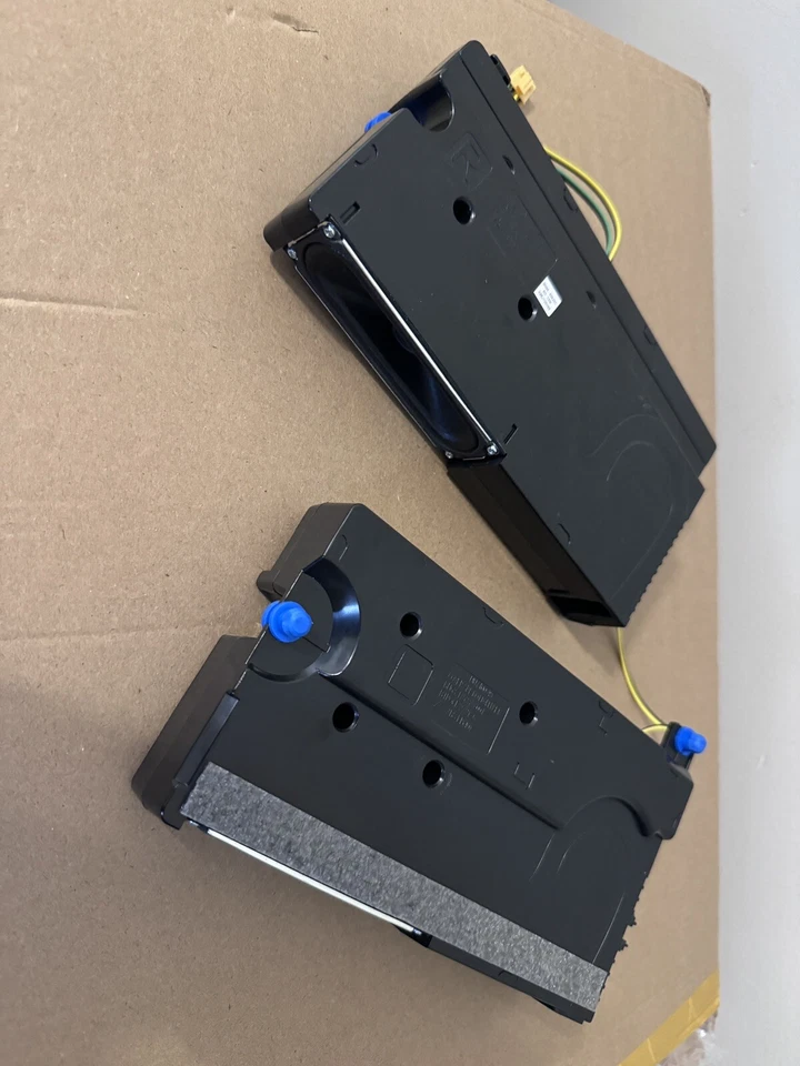 Alto-falante woofer conjunto de duas TVs Samsung UN65NU710 - Imagem 2 de 4