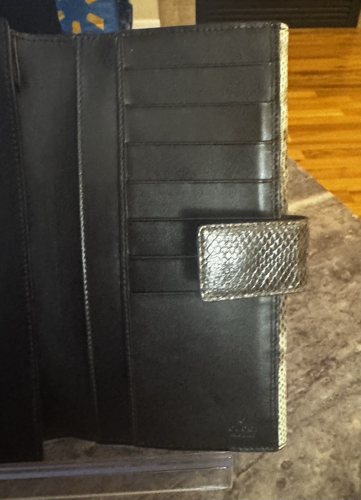 STUNNING Authentic Gucci Green Python Snakeskin L… - image 13