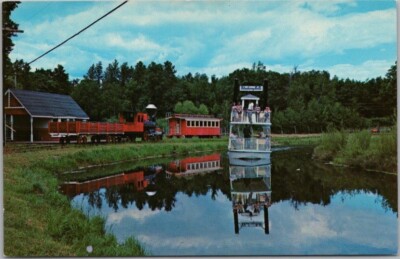 BRAINERD Minn. Postcard ''LUMBERTOWN, U.S.A.  - BLUEBERRY EXPRESS'' Tourist Train