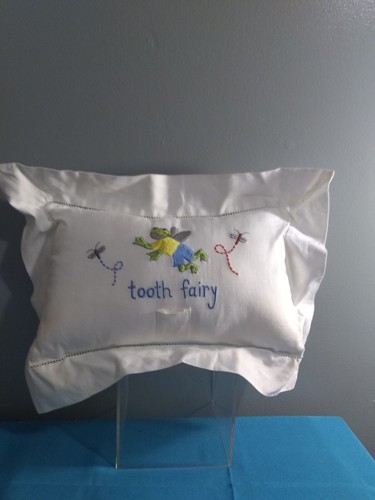 Vintage Tooth Fairy Pillow with pocket for tooth. Beautiful Condition 