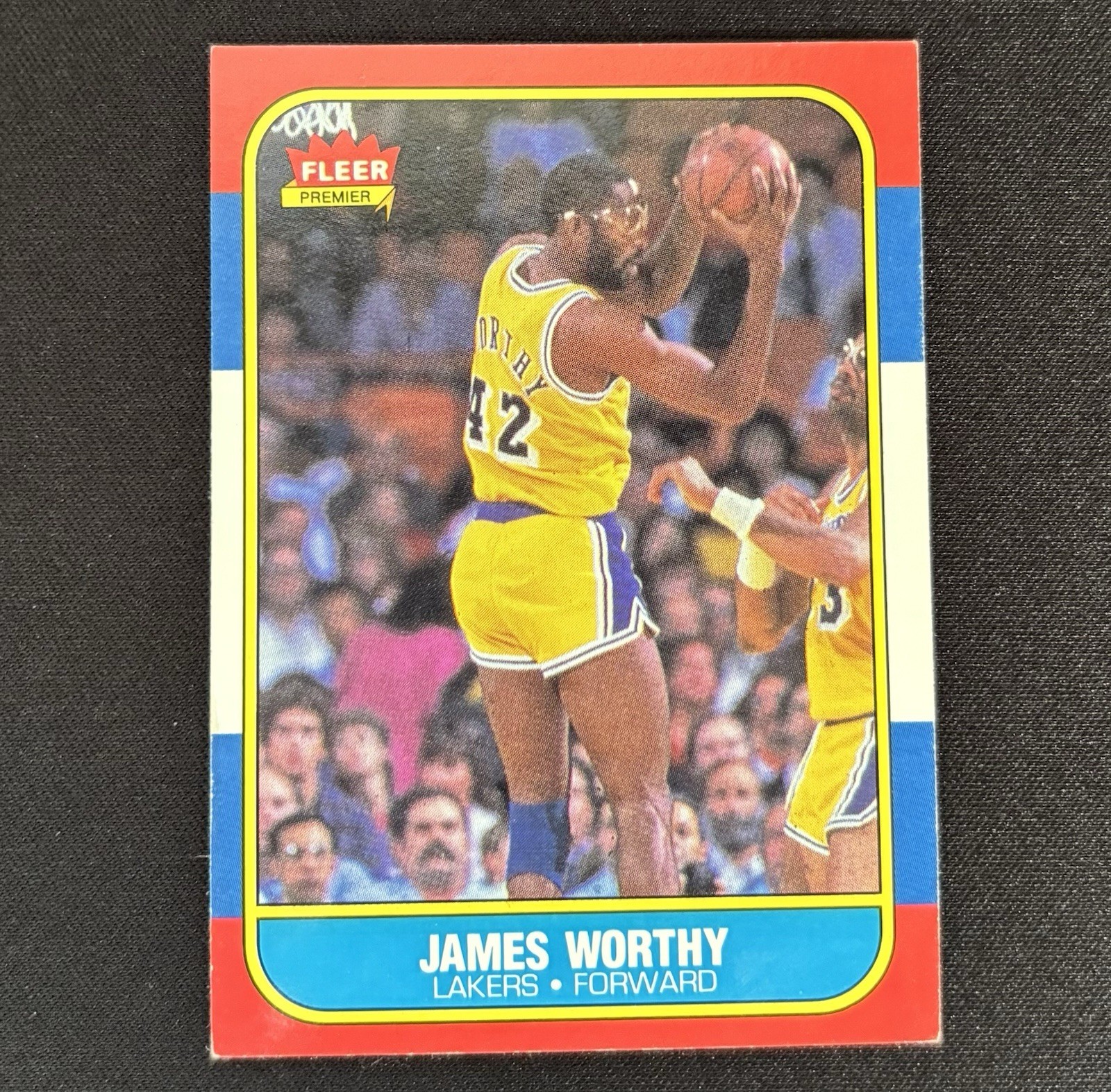 1986-87 Fleer Basketball #131 James Worthy RC Rookie