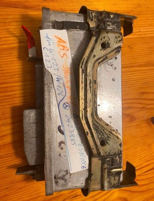 Original Oldtimer Mercedes W126 W123 W201 R107 ABS Steuergerät Bosch 0265101006