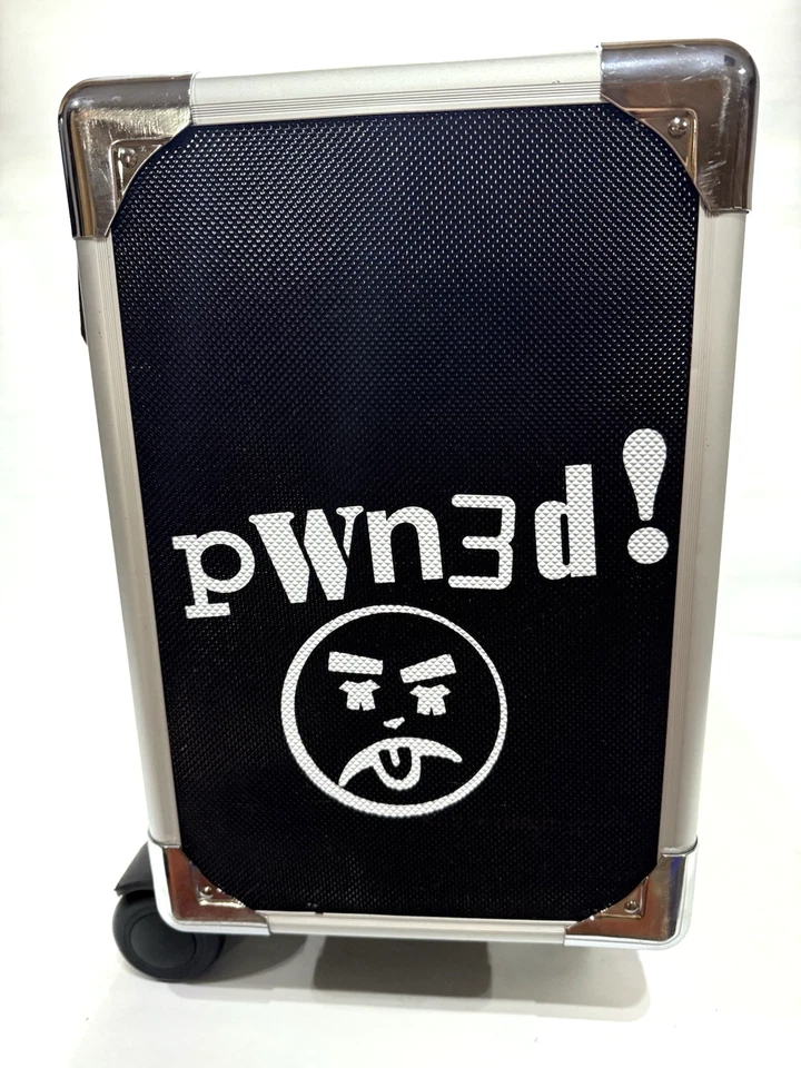 MAD CATZ HACKER SKULL Consola Caja PlayStation Xbox 360 Wii Rodillo de Viaje Foto 4 de 4