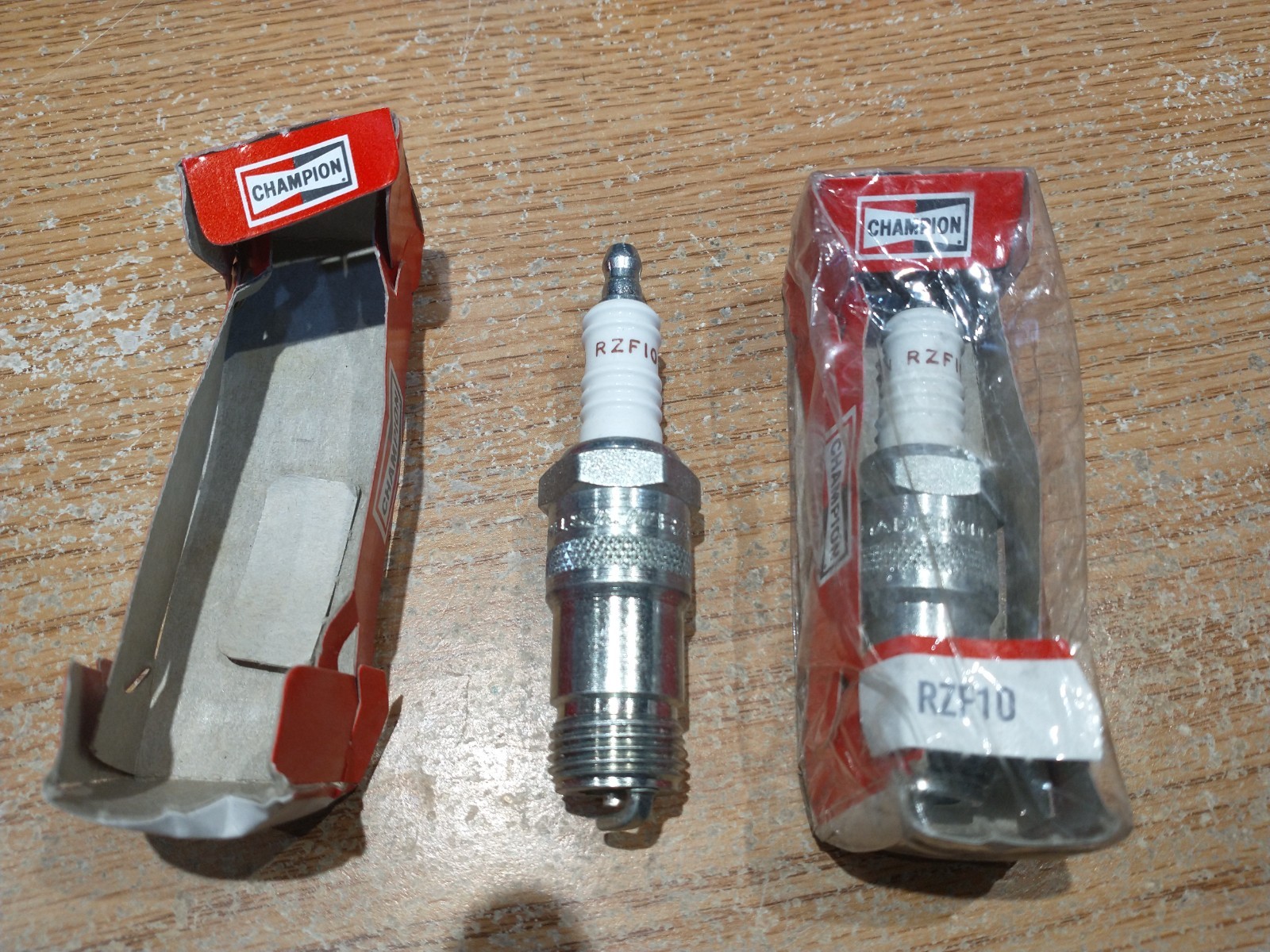 New Champion RZF-10 Spark Plug - QTY 2 Fit Ford 477, 534 truck  marine engines