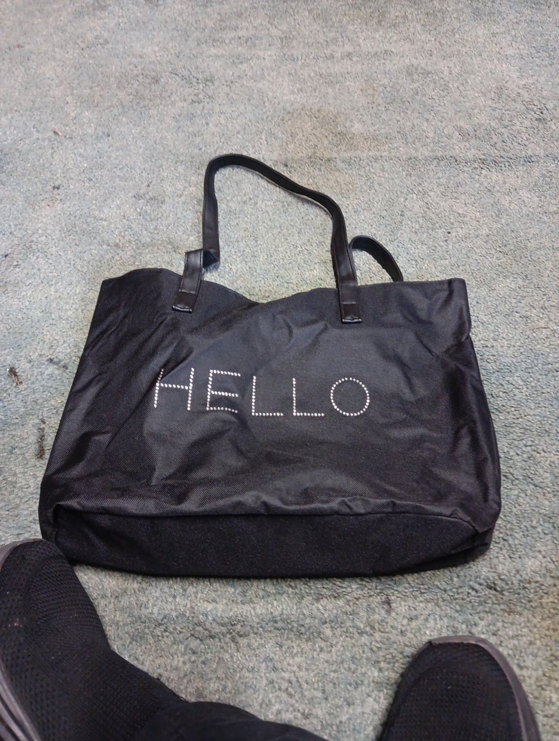 Shoulder Bag By Signature Club A new Without Tags Excellent Condition-image