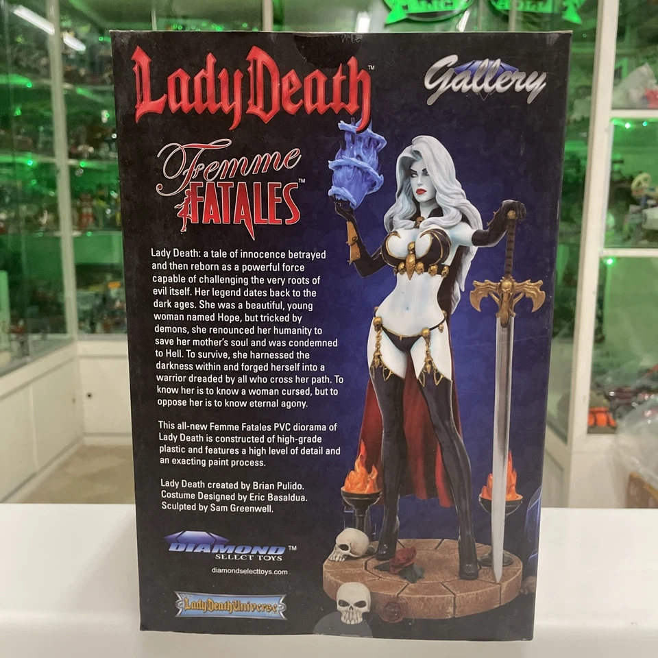 Diamond Select Toys Femme Fatales - Lady Death -Statua Nuova Sigillata - Immagine 3 di 4
