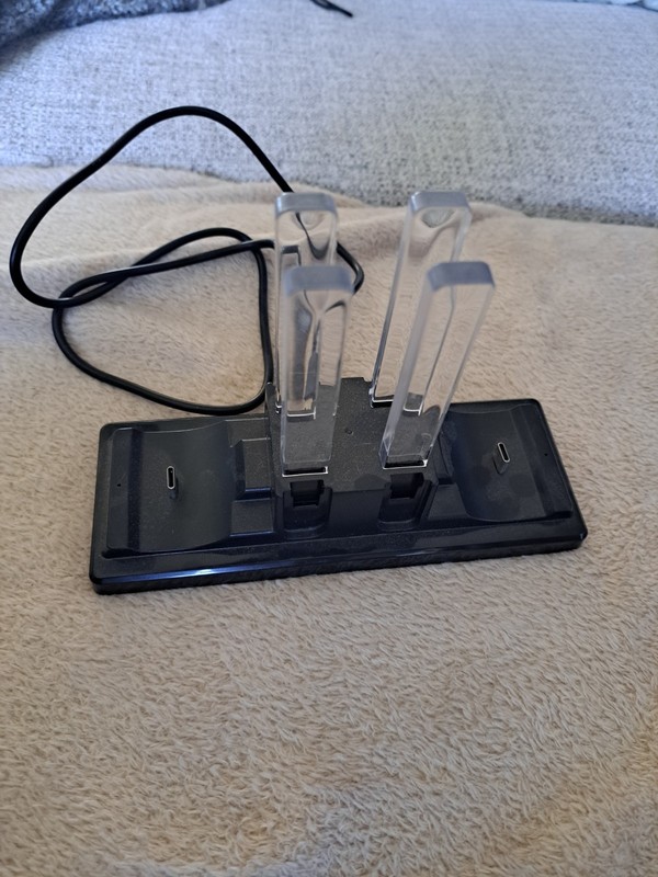 Black 4-Slot USB Wired Controller Charging Dock Stand w/ Indicator Light