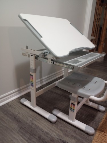 WYMO KIDZ Adjustable kids reading,writing,painting activity desk