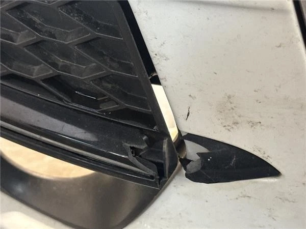 Paragolpes Delantero Audi q5 fyb 2016 sin documentos - Imagen 3 de 4