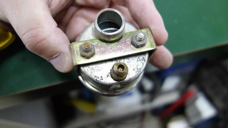 Manómetro de presión de aceite Ford e7ht-9273-aa Foto 2 de 2