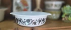 Vintage PYREX 043 BLACK TULIP 1½ Quart Oval CASSEROLE Bake Dish White MILK GLASS