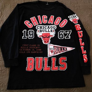 bulls sweater