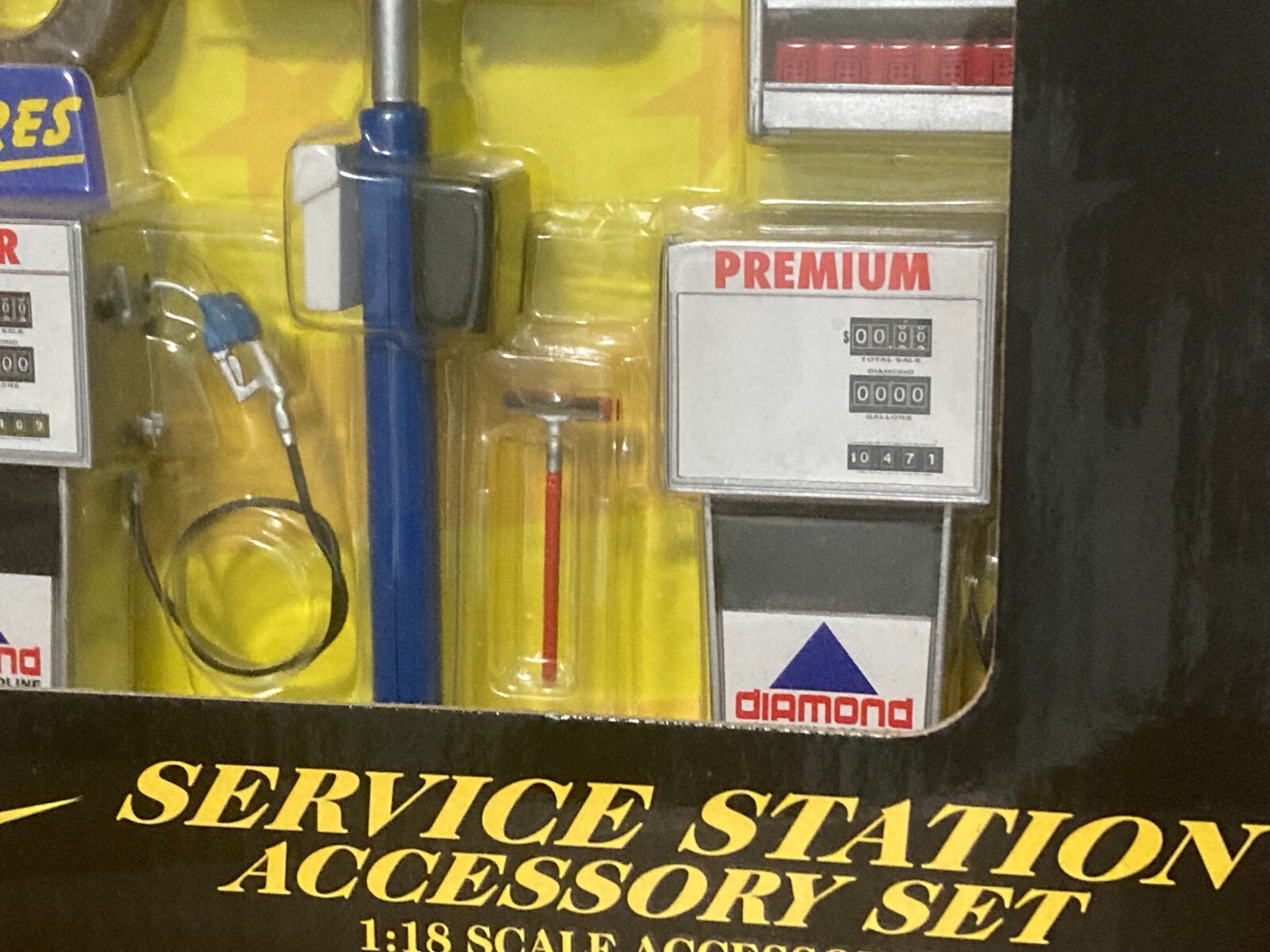 ERTL American Muscle Service Station Accessory Set 118 Scale 2001 ITEM