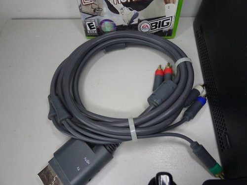 Xbox 360 250 GB Console with 2 Controllers + Game - Works Great - Picture 7 of 12
