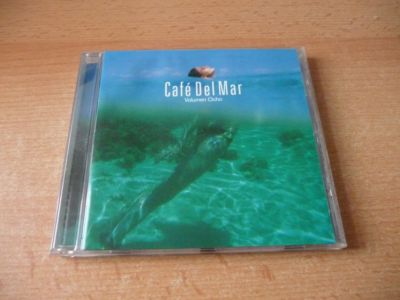 CD Cafe Del Mar - Volumen Ocho - 2001 - 11 Songs 