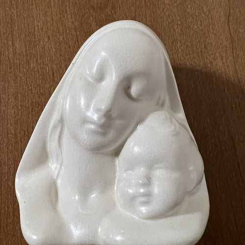 Vintage Madonna and Child Figurine Figure White Ceramic 4” Tall - Picture 4 of 7