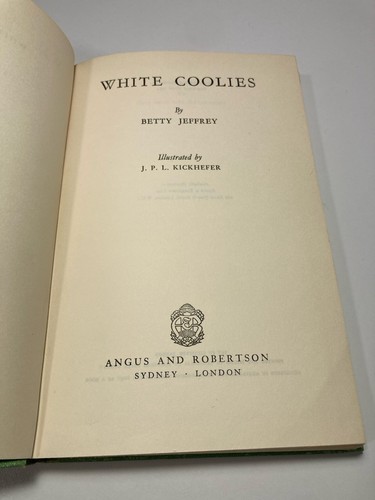 WW2/ White Coolies by Betty Jeffrey - Army Nursing Sisters - POW Japanese camps - Picture 7 of 11
