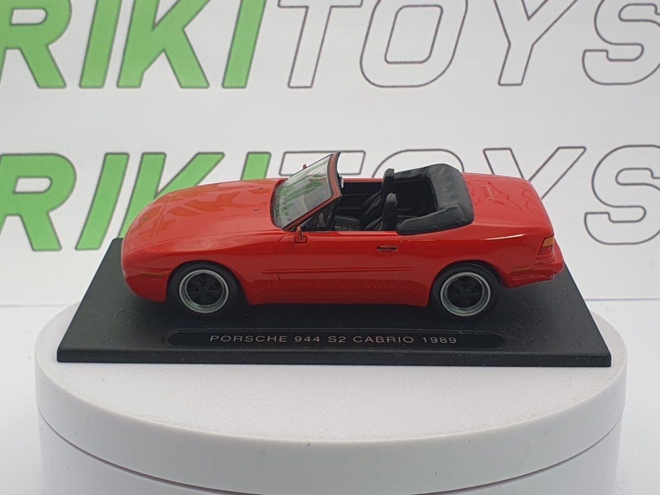 1989 Porsche 944 S2 Cabrio Newsstand 1/43 Red