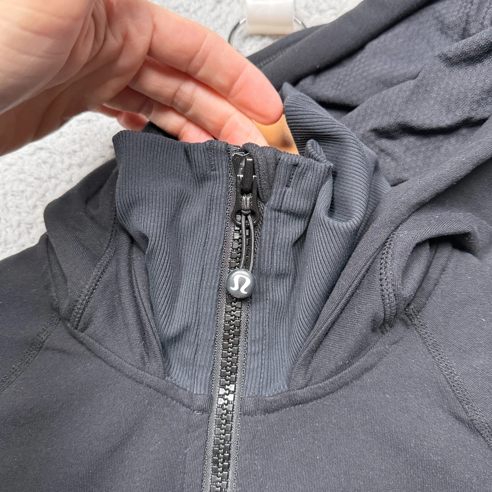 Chaqueta con capucha Lululemon Gather Together negra para mujer talla 4 cremallera completa Foto 3 de 4