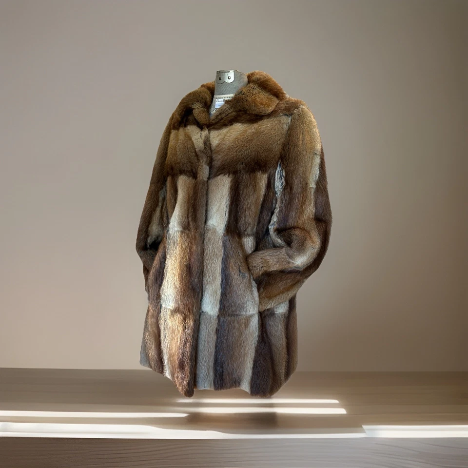 VTG Fur Coat Muskrat Fox Mink Helenski Scandinavian MIDI Pockets Lined Soft READ - Image 4 of 4