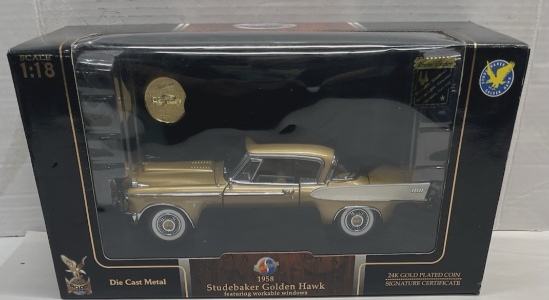 1/18 Road Signature 1958 Studebaker 金アメ車 Road Signature 1958 Studebaker Golden Hawk 1:18 Scale Metal Die