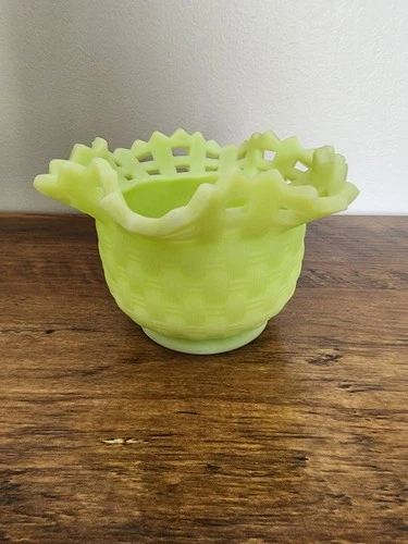 Vtg 1970s Fenton Lime Sherbet Satin Ruffled Vase - Uranium Glass GLOWS - Logo