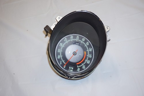 68 69 70 71 C3 Corvette Tachometer 5300 Redline Mechanical Original GM