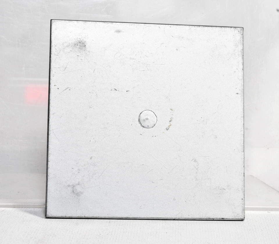 Placa de lente metálica Calumet 4 x 4 sin usar sin perforar Foto 2 de 4