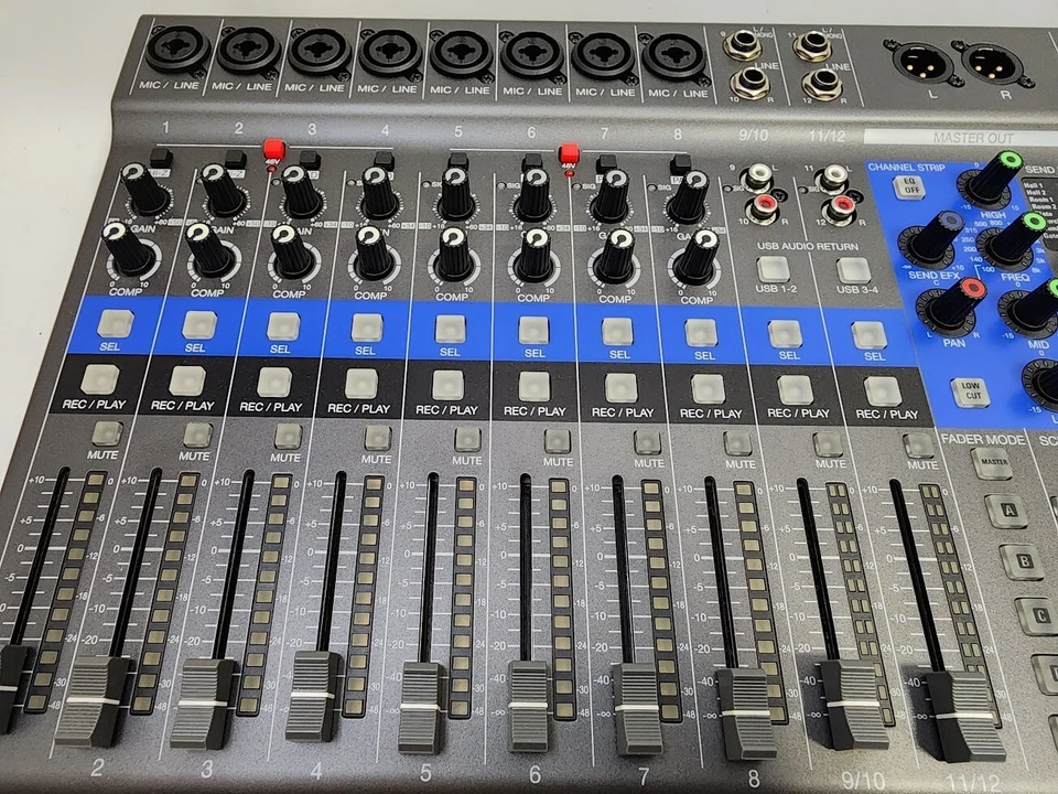 ZOOM LiveTrak L-12 Digital Mixer 12ch Live Trak USB Audio Interface - Image 3 of 4